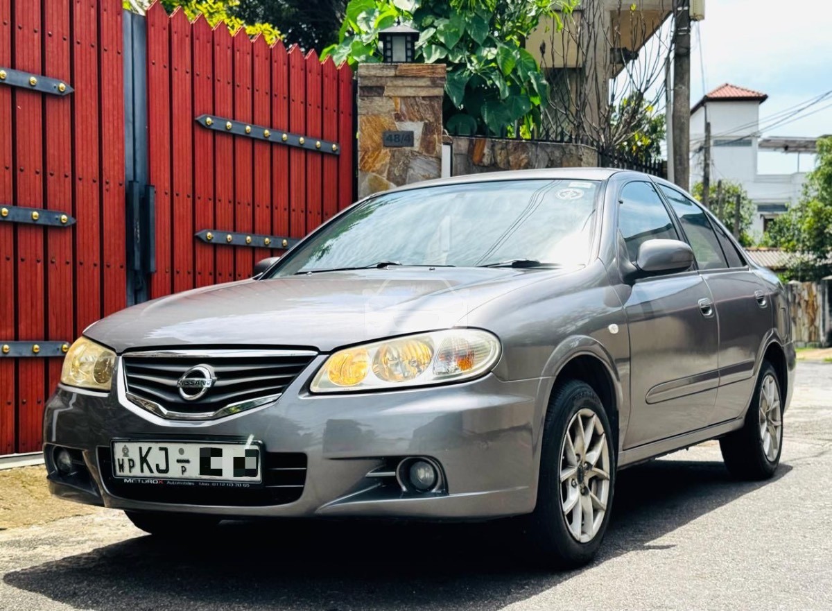 Image Nissan Sunny Sunny N17 2010 